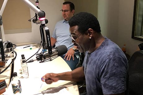 Michael Irvin habla con Thompson Law sobre accidentes de camiones grandes 2 Ryan El León Thompson Michael Irvin habla sobre accidentes de camiones con el abogado de lesiones personales Ryan "El León" Thompson
